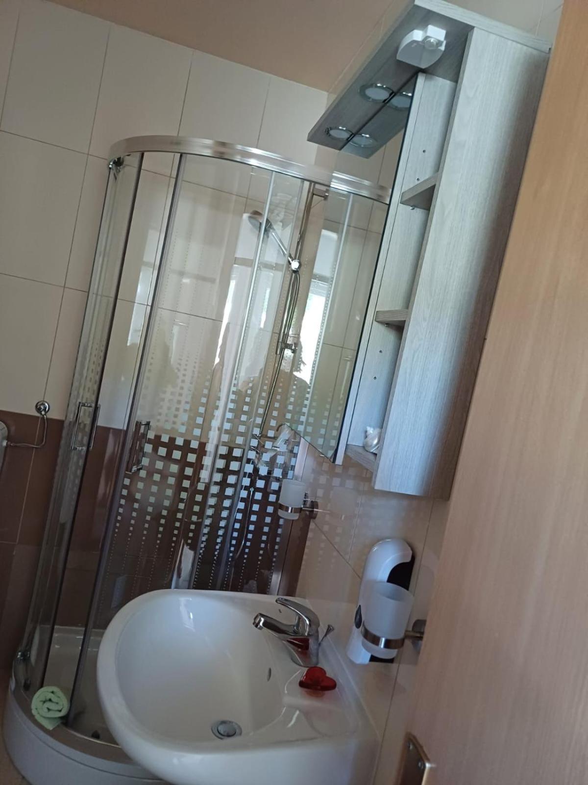Ambiente Apartment Jasenice  Bagian luar foto