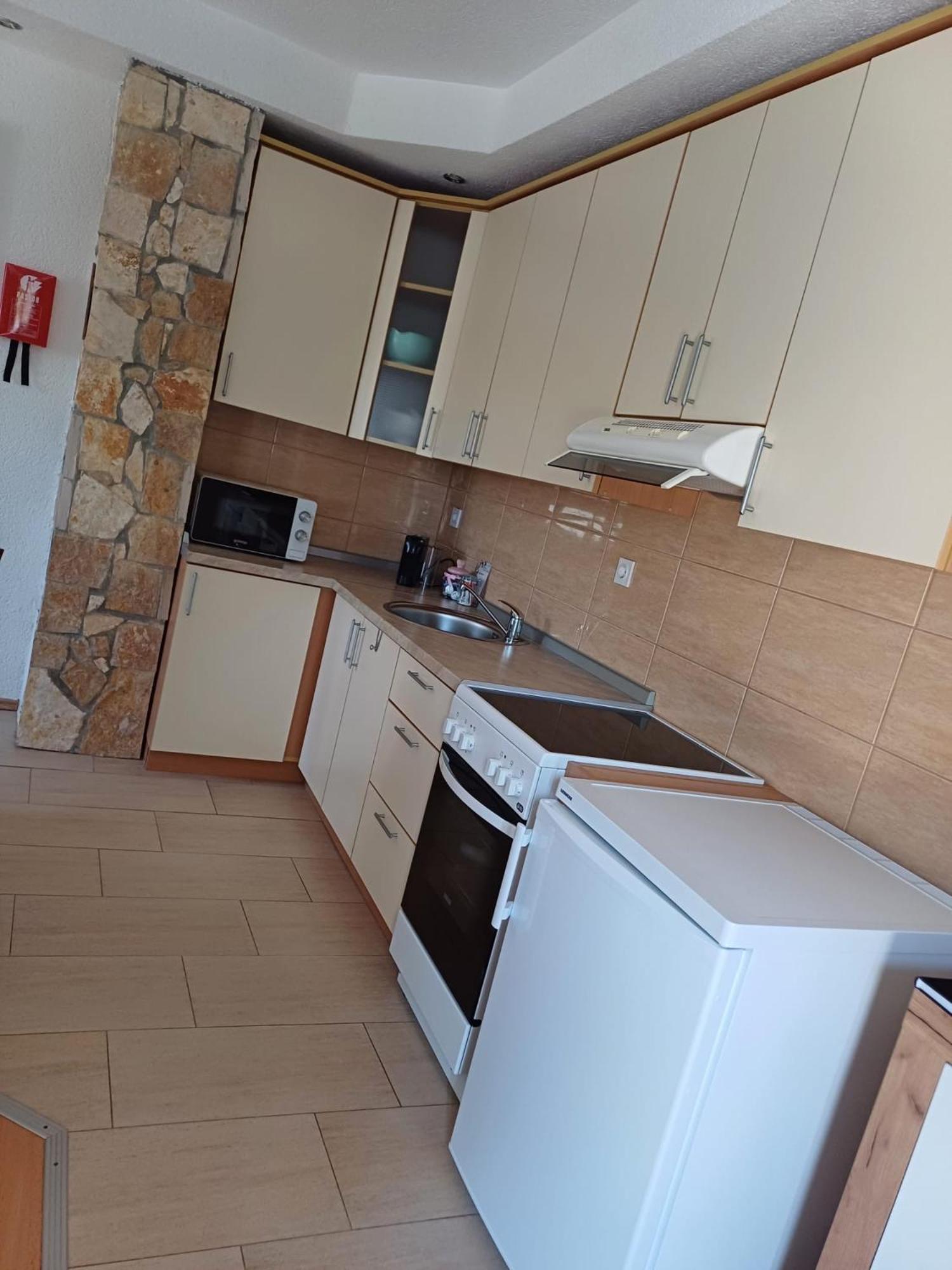 Ambiente Apartment Jasenice  Bagian luar foto