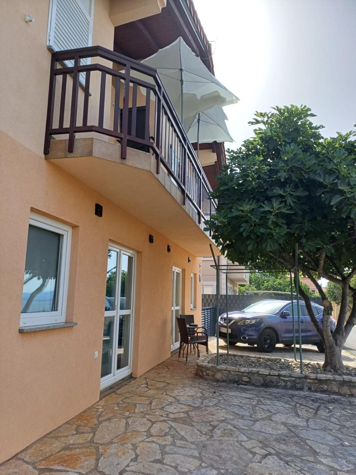 Ambiente Apartment Jasenice  Bagian luar foto