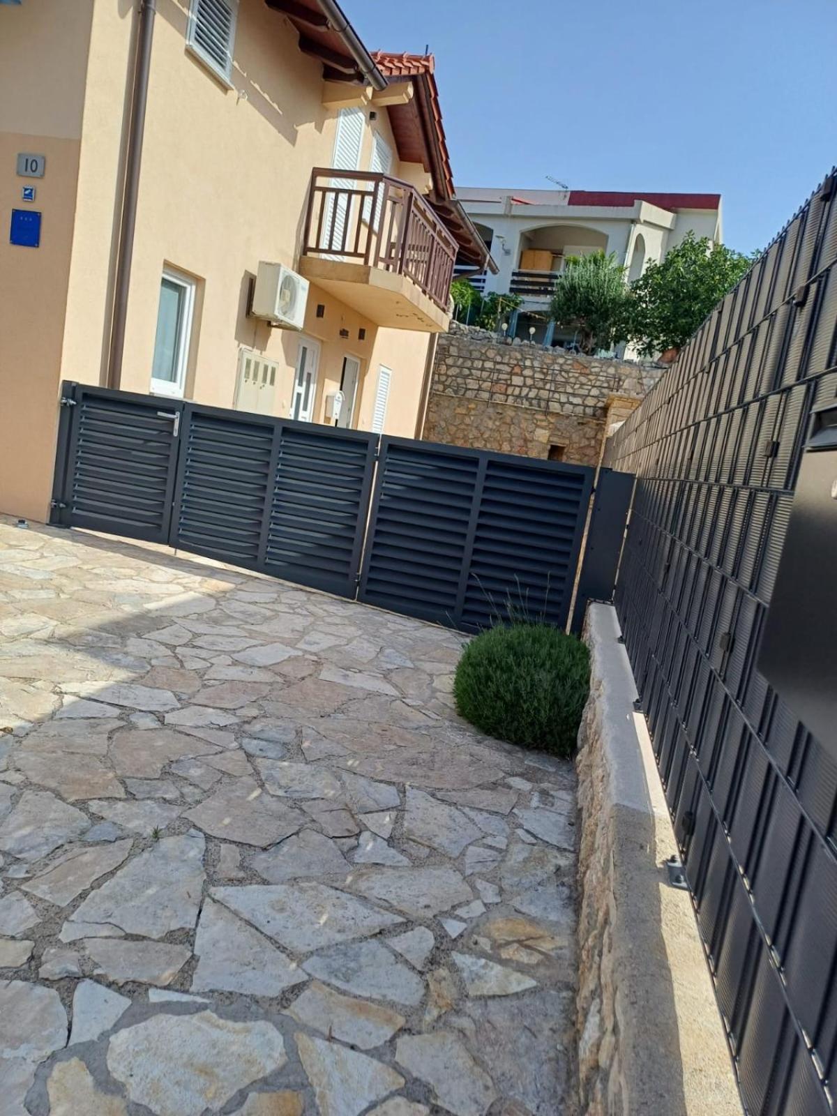 Ambiente Apartment Jasenice  Bagian luar foto
